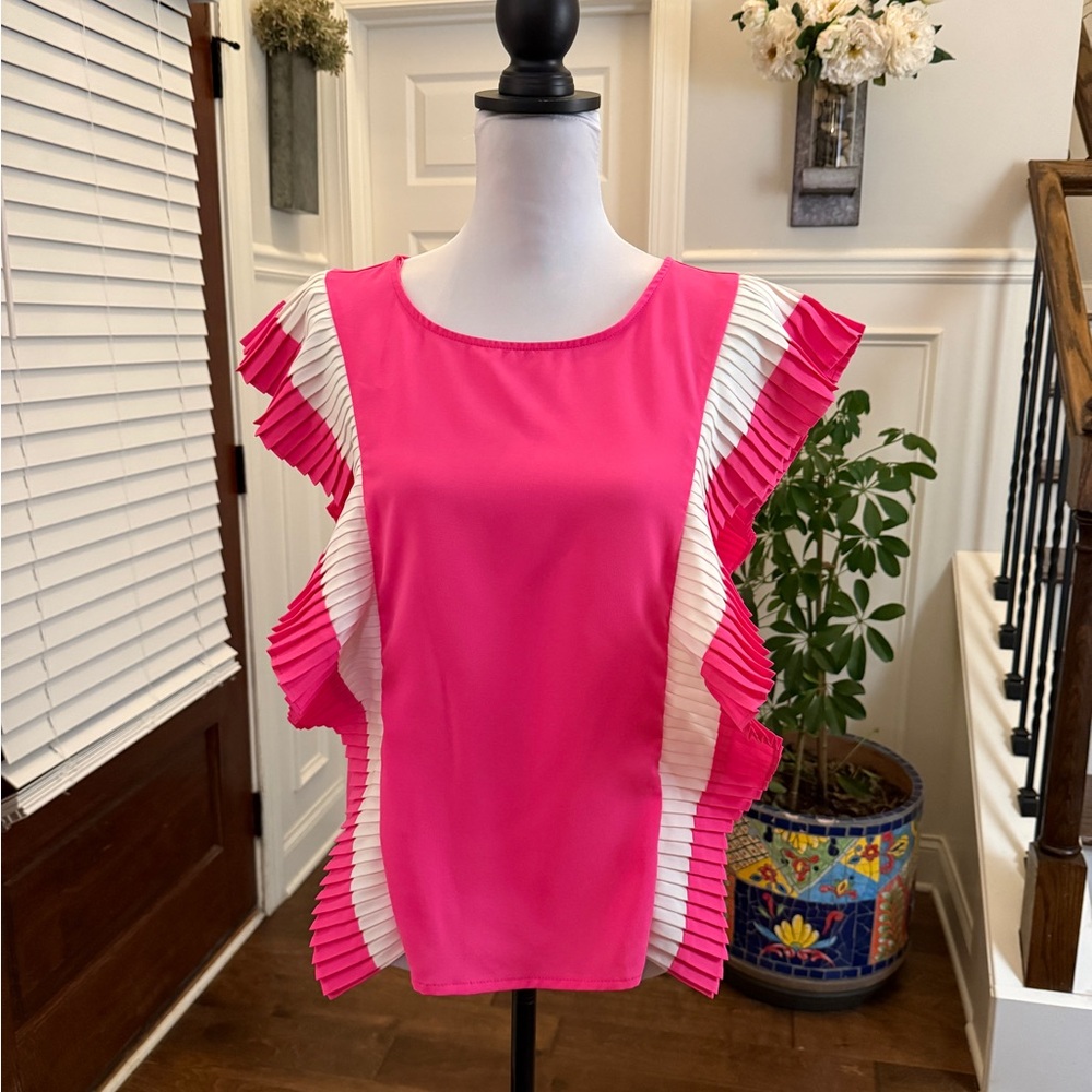 Jealous Tomato NWOT Pink and White Ruffle Pleated Sleeve Top